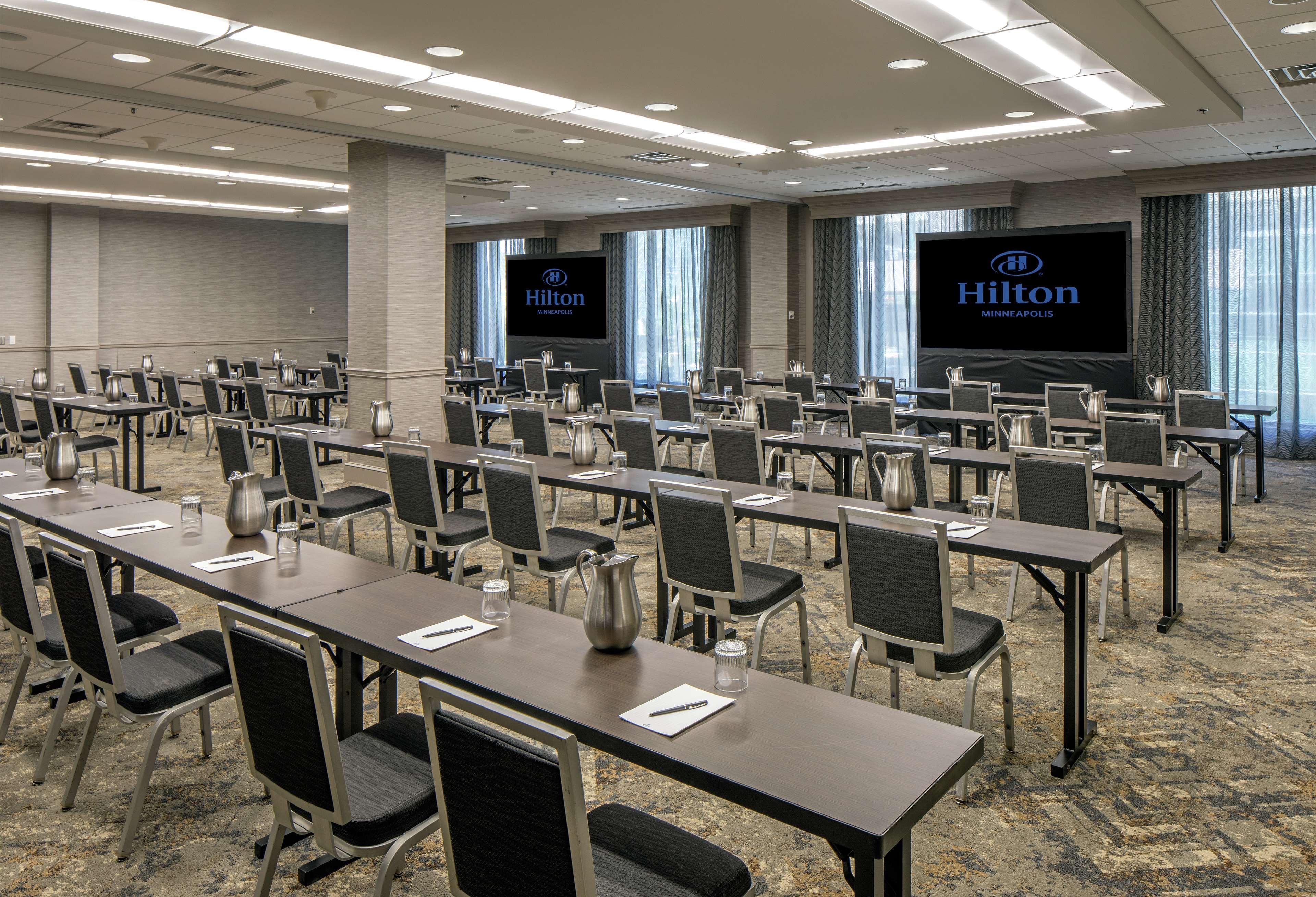 Hilton Minneapolis Exteriér fotografie