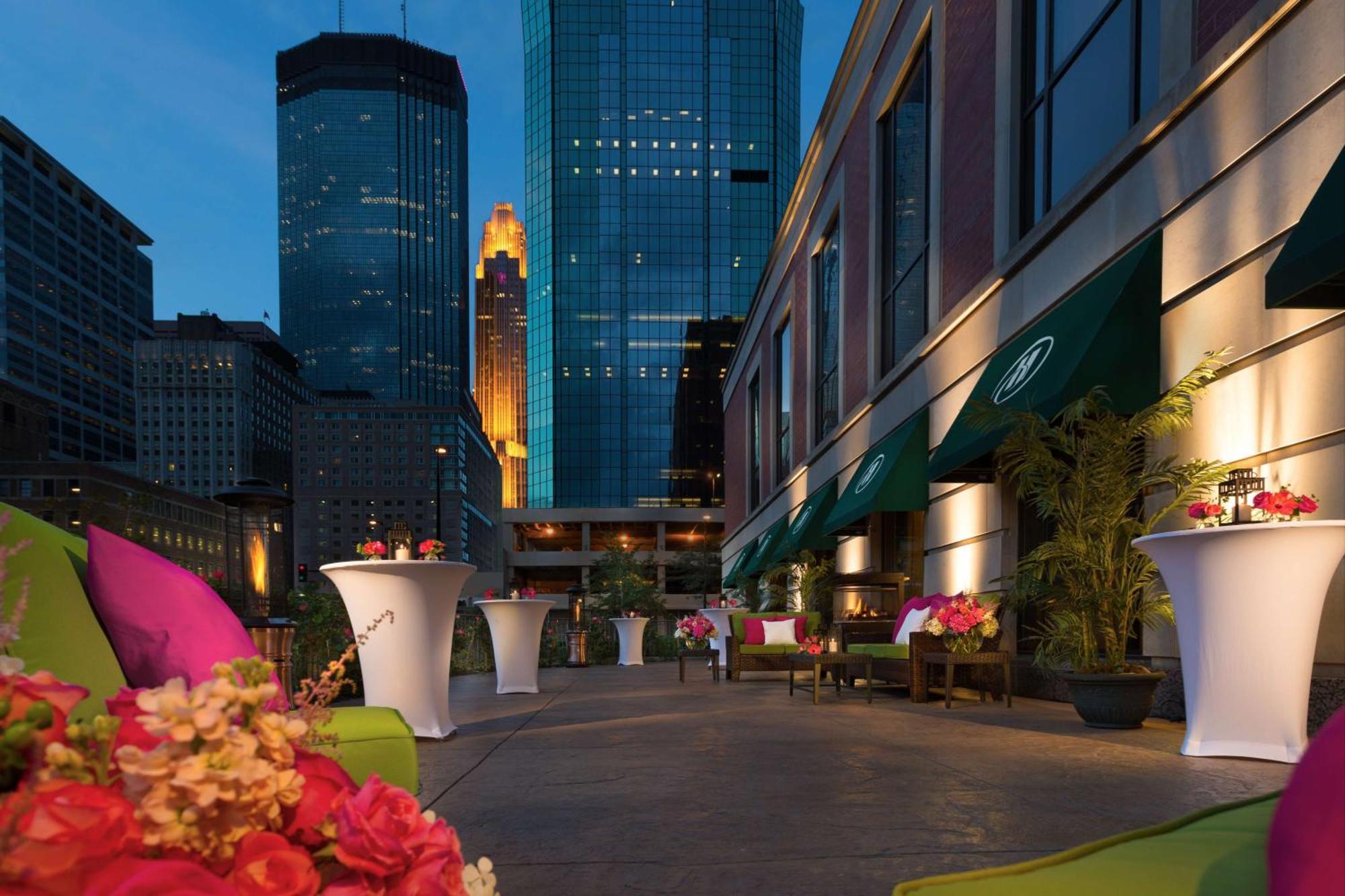 Hilton Minneapolis Exteriér fotografie